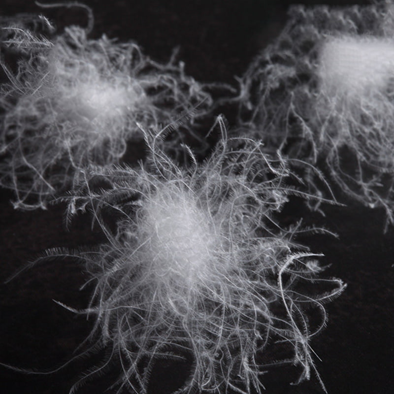 50% białego puchu gęsiego 50% białego puchu gęsiego